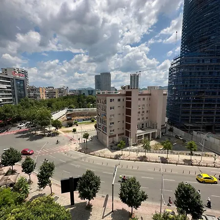 Luxury Center 3 * Τίρανα